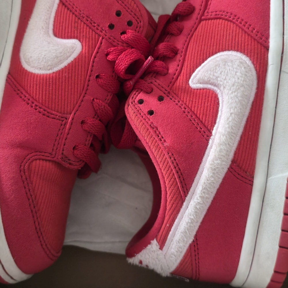 Nike Dunk Low GS in Fire Red and Pink Foam
